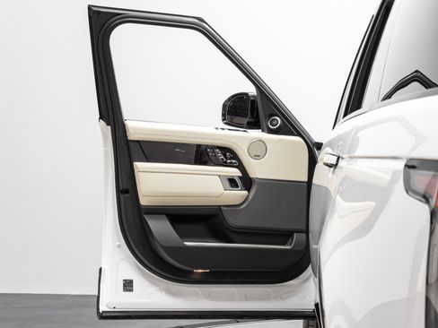 Used 2019 Land Rover Range Rover Long Wheelbase Autobiography image 55