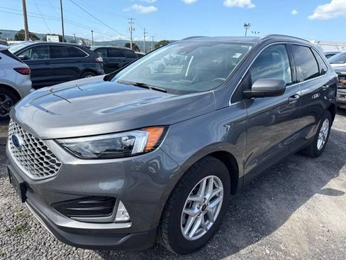 Used 2023 Ford Edge SEL w/ Convenience Package AWD/4WD image 2