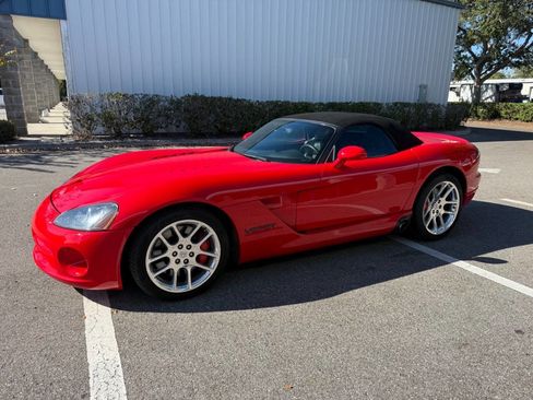 Used 2004 Dodge Viper SRT-10 image 9