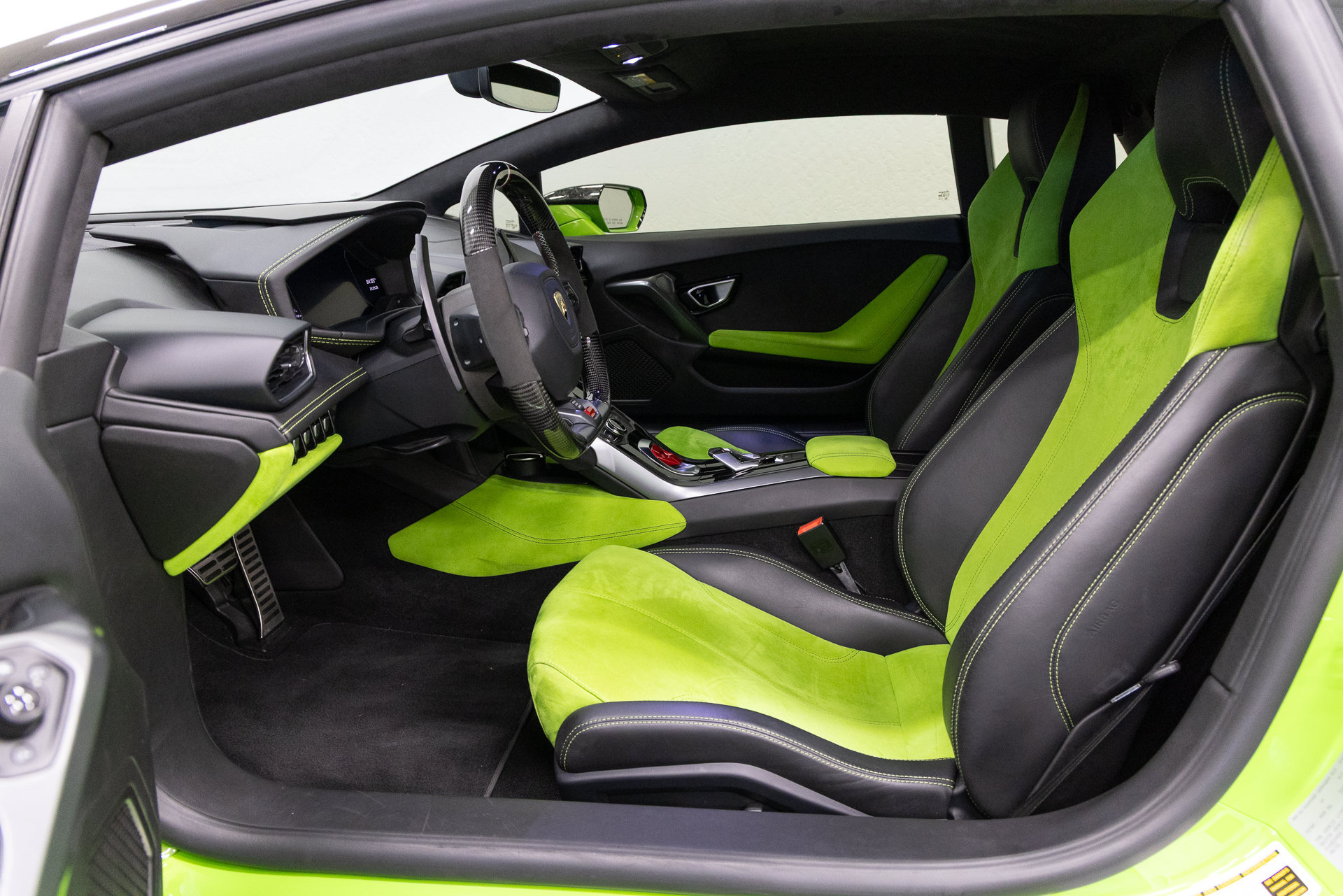 Used 2018 Lamborghini Huracan LP 580-2 RWD image 6