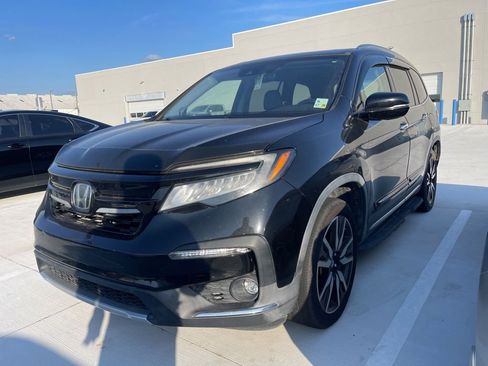 Used 2020 Honda Pilot Touring image 1
