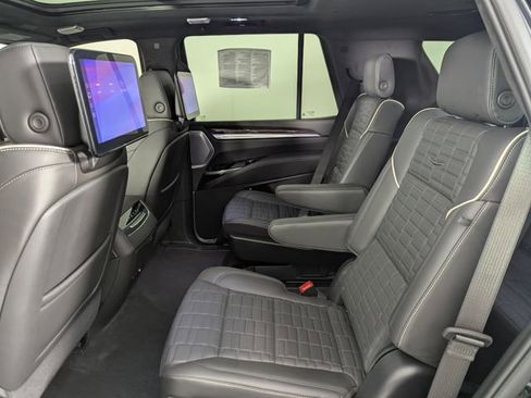 Used 2025 Cadillac Escalade Sport Platinum AWD/4WD image 22