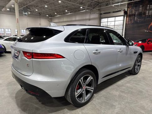 Used 2017 Jaguar F-PACE S image 3