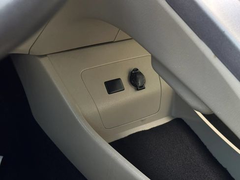 Used 2015 Toyota Prius Two FWD image 35