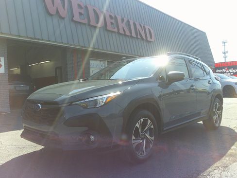 Used 2024 Subaru Crosstrek 2.0i Premium image 1