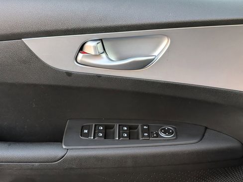 Certified 2023 Kia Forte LXS image 19