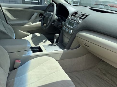 Used 2009 Toyota Camry image 3