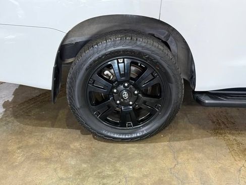 Used 2019 Toyota Sequoia TRD Sport w/ TRD Sport Premium Package AWD/4WD image 6
