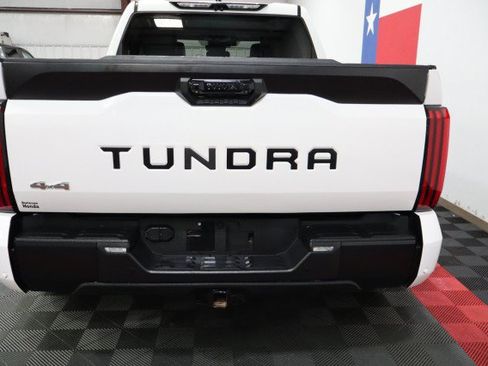 Used 2022 Toyota Tundra SR5 AWD/4WD image 12