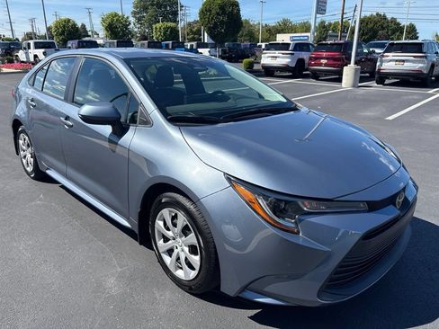 Used 2025 Toyota Corolla LE FWD image 7