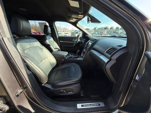 Used 2018 Ford Explorer Sport AWD/4WD image 9