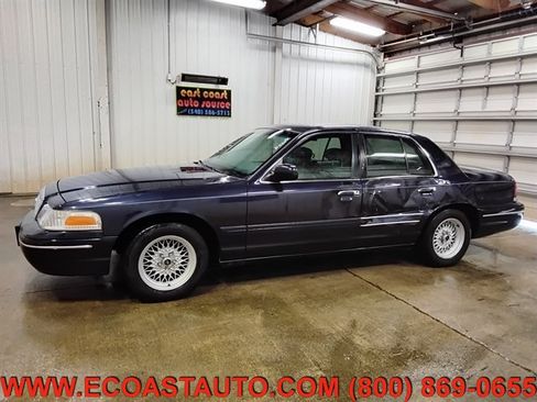 Used 2001 Ford Crown Victoria LX RWD image 5