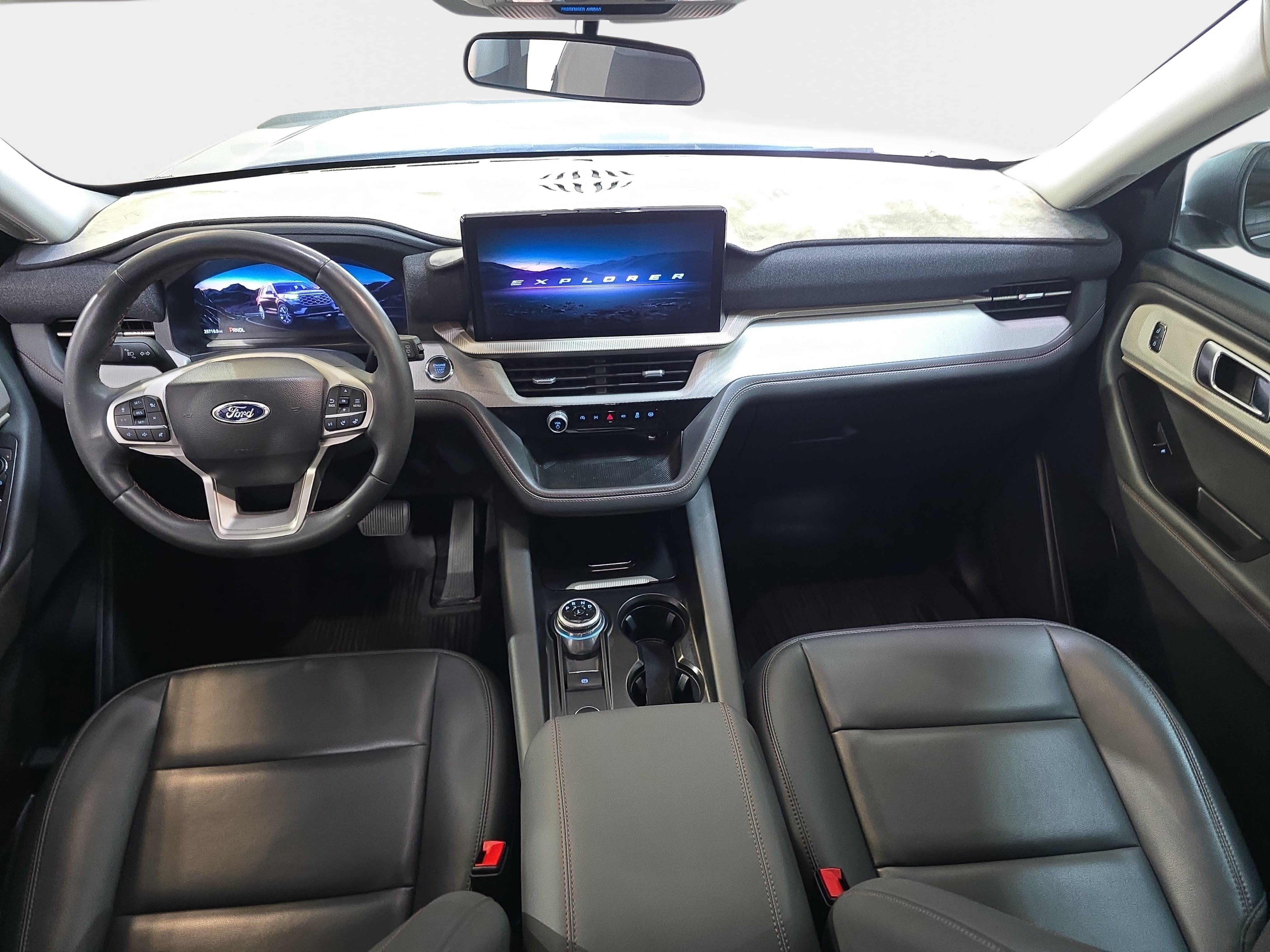 Used 2025 Ford Explorer Active w/ Active Comfort Package RWD image 10