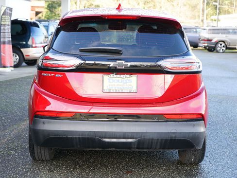 Used 2022 Chevrolet Bolt LT w/ Infotainment Package image 5