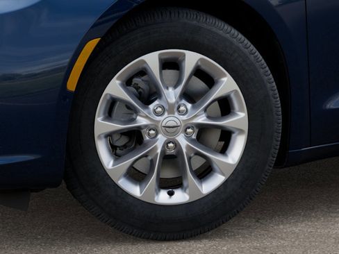 New 2025 Chrysler Pacifica Select image 44