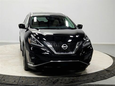 Used 2023 Nissan Murano Platinum w/ Cargo Package image 2