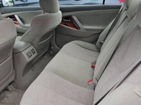 Used 2010 Toyota Camry XLE image 15