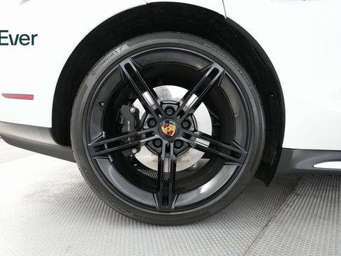 Used 2021 Porsche Taycan 4S image 19
