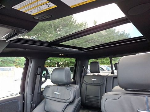 New 2026 Ford F250 Platinum w/ Tremor Off-Road Package image 10