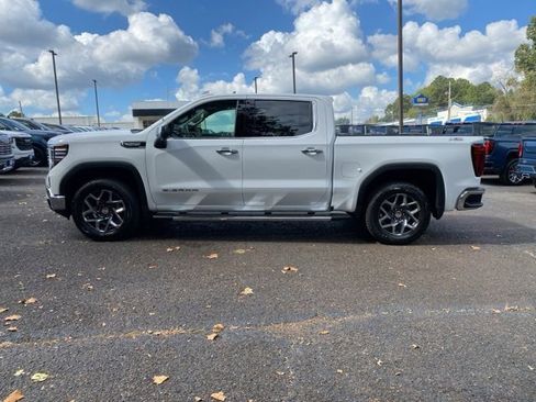 New 2026 GMC Sierra 1500 SLT image 4