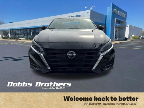 Used 2024 Nissan Altima 2.5 SV image 2