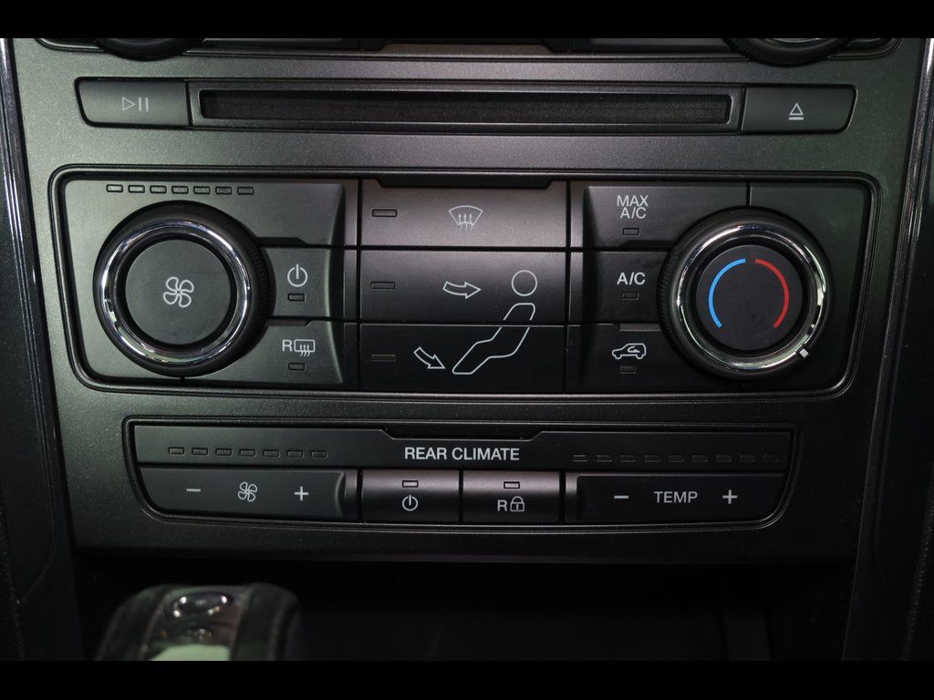 Used 2016 Ford Explorer XLT FWD image 22