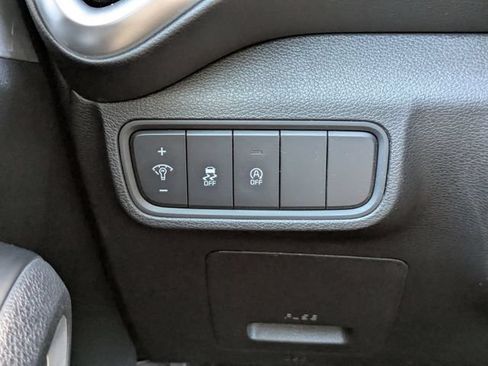 Used 2024 Kia Soul LX w/ Option Group 015 FWD image 24