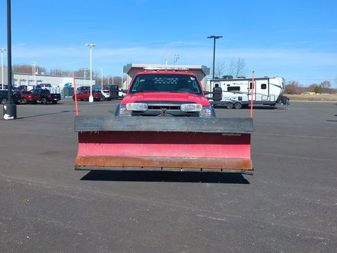 Used 2016 Ford F550 4x4 Regular Cab Super Duty image 2