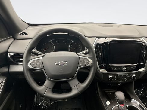 Used 2023 Chevrolet Traverse RS AWD/4WD image 12