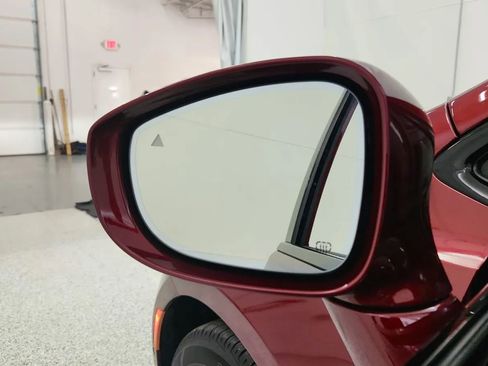 Used 2019 Chrysler Pacifica Limited w/ Advanced Safetytec Group image 29