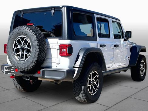 Used 2024 Jeep Wrangler Unlimited Rubicon image 12