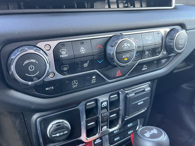 Used 2024 Jeep Wrangler Unlimited Rubicon w/ Convenience Group AWD/4WD image 17