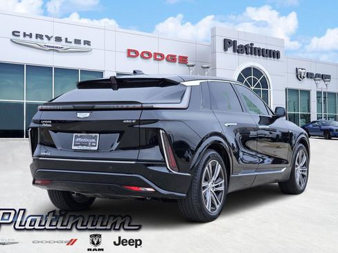 Used 2024 Cadillac Lyriq Luxury w/ LPO, Floor Liner Package image 5