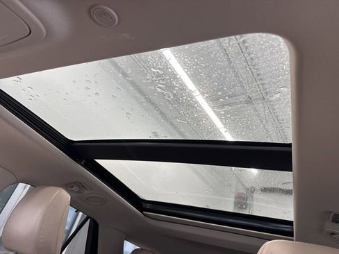 Used 2021 Ford Explorer Limited w/ Equipment Group 301A image 32