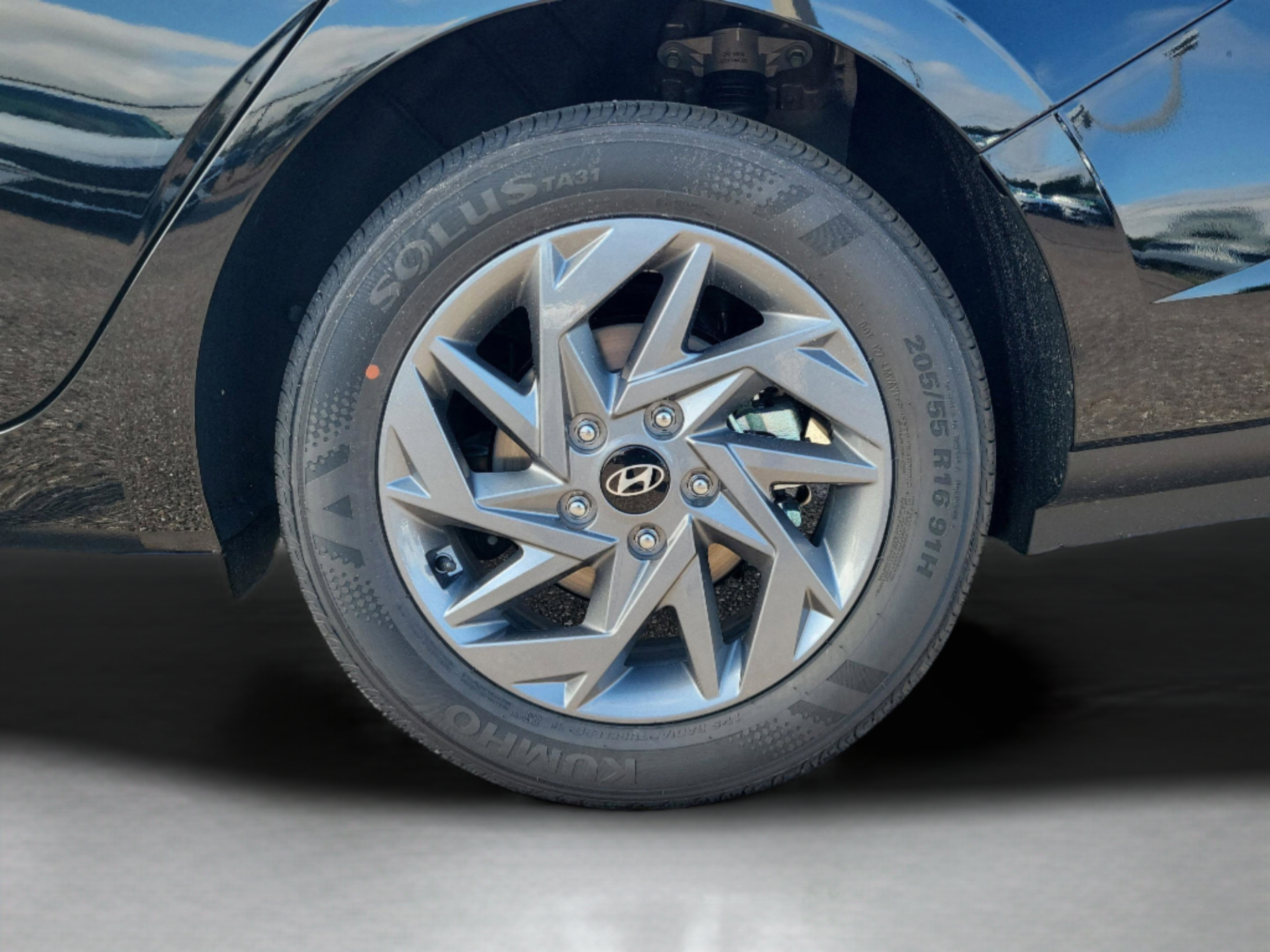 New 2026 Hyundai Elantra Hybrid FWD image 33