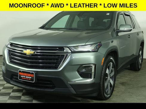 Used 2023 Chevrolet Traverse LT w/ LT Premium Package image 1