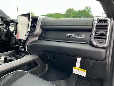 New 2026 RAM 3500 Laramie AWD/4WD image 39
