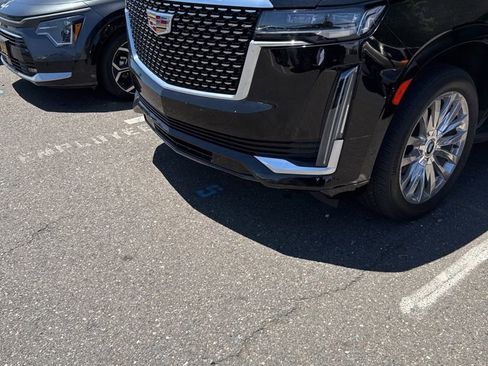 Used 2024 Cadillac Escalade ESV Premium Luxury AWD/4WD image 1