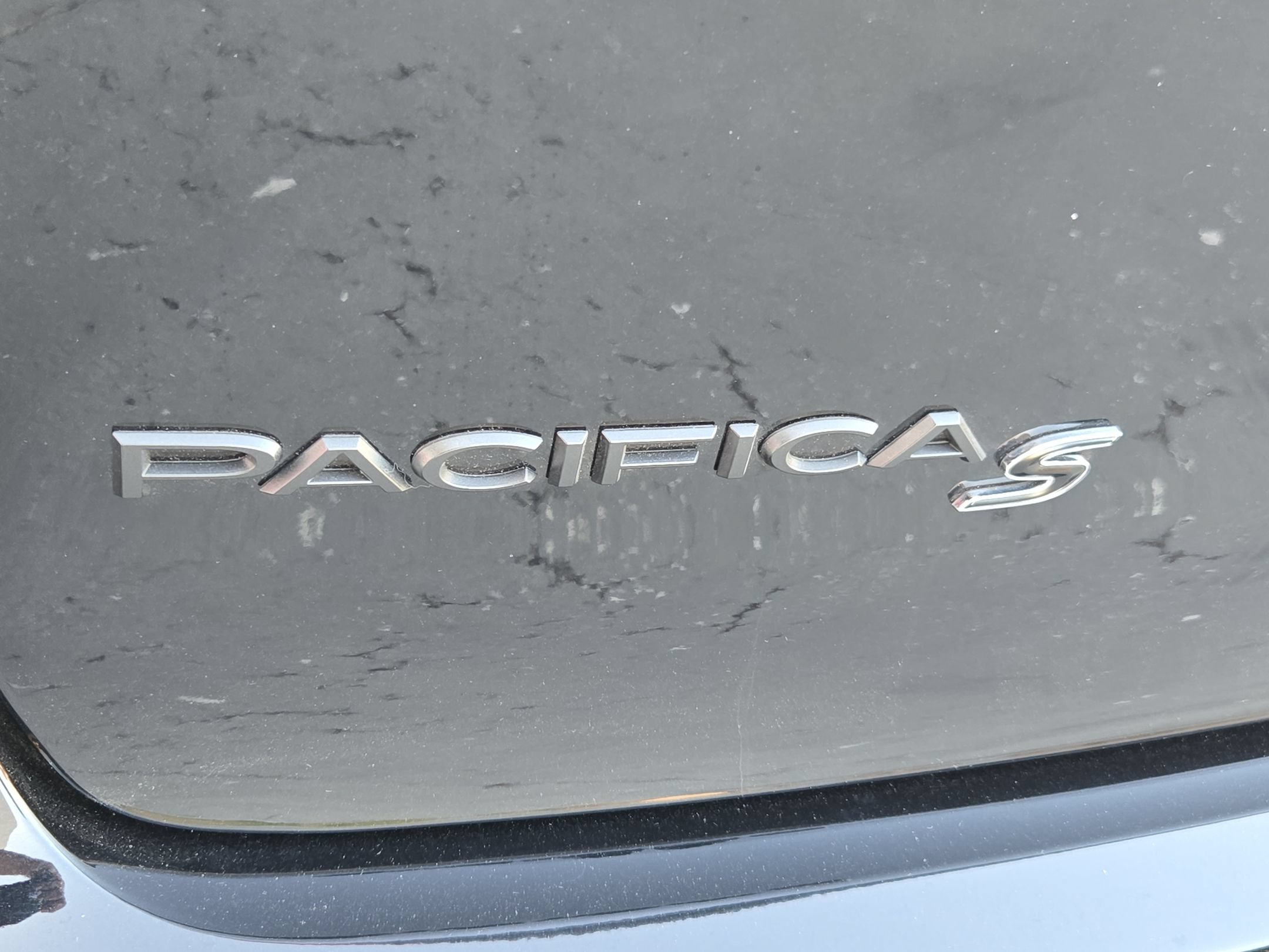 Used 2024 Chrysler Pacifica Touring-L w/ S Appearance Package AWD/4WD image 37