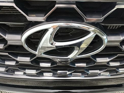 Used 2019 Hyundai Santa Fe AWD image 10