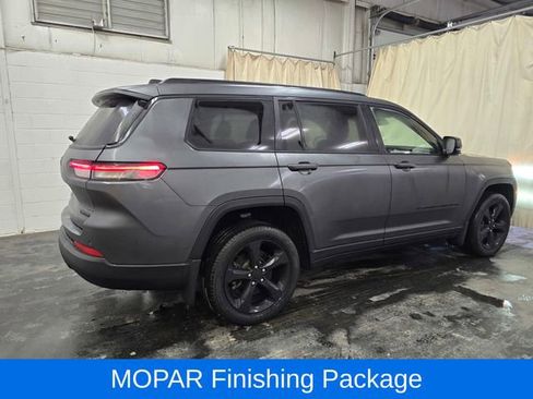 Used 2023 Jeep Grand Cherokee L Limited w/ Black Appearance Package image 7