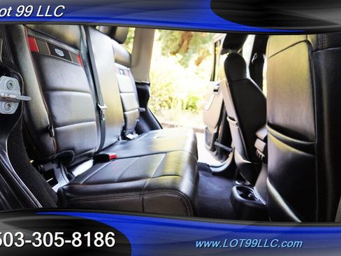 Used 2011 Jeep Wrangler Unlimited 70th Anniversary w/ Connectivity Group AWD/4WD image 18