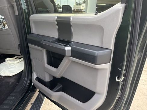 Used 2016 Ford F150 XLT w/ Equipment Group 302A Luxury image 31