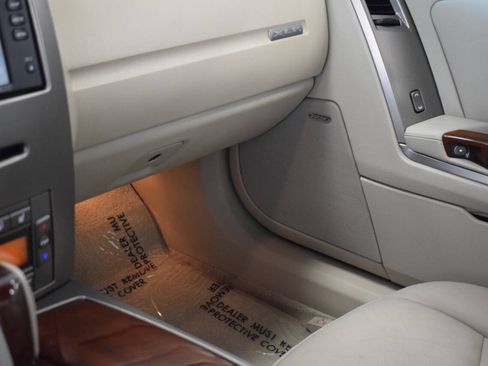 Used 2005 Cadillac XLR RWD image 85