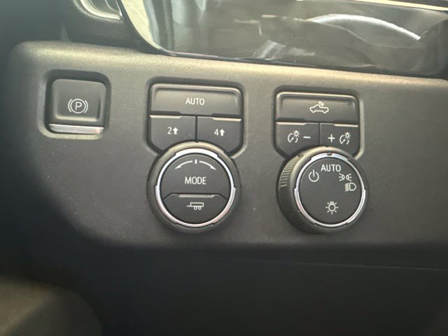 Used 2022 Chevrolet Silverado 1500 LT w/ Protection Package AWD/4WD image 16