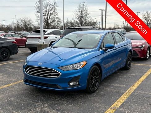 Used 2020 Ford Fusion SE w/ Equipment Group 151A image 3