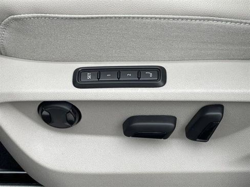 New 2026 Volkswagen Atlas SEL Premium R-Line AWD/4WD image 17