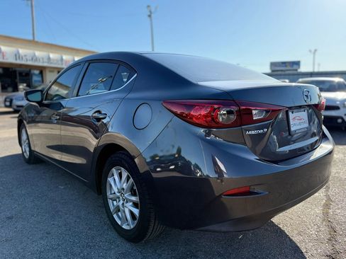 Used 2017 MAZDA MAZDA3 Sport w/ Preferred Equipment Package FWD image 9