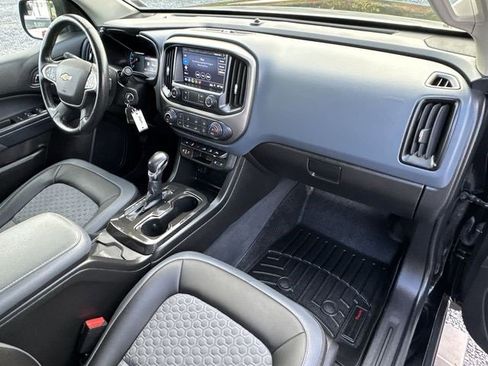 Certified 2022 Chevrolet Colorado Z71 w/ Trail Boss Package image 29