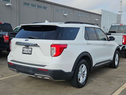 Used 2020 Ford Explorer XLT w/ Equipment Group 202A RWD image 4